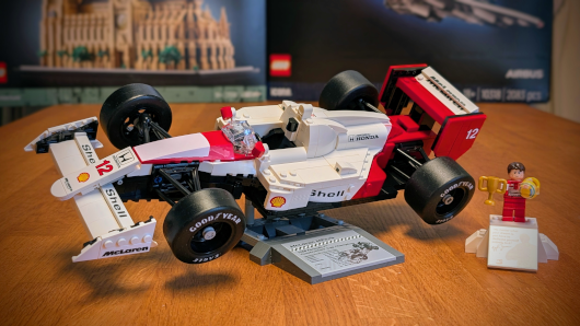 10330 McLaren Ayrton Senna